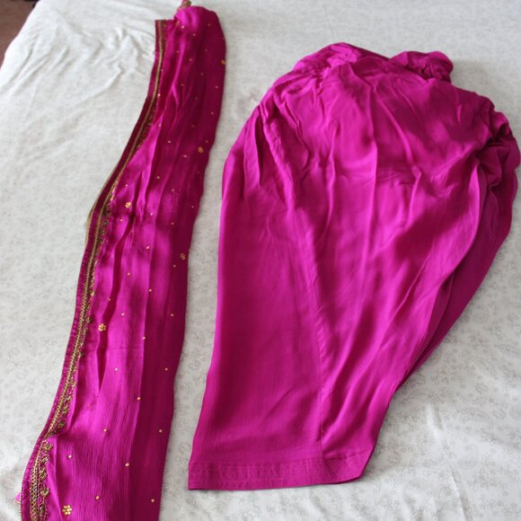 Green & Pink Salwar - Picture 3 of 3